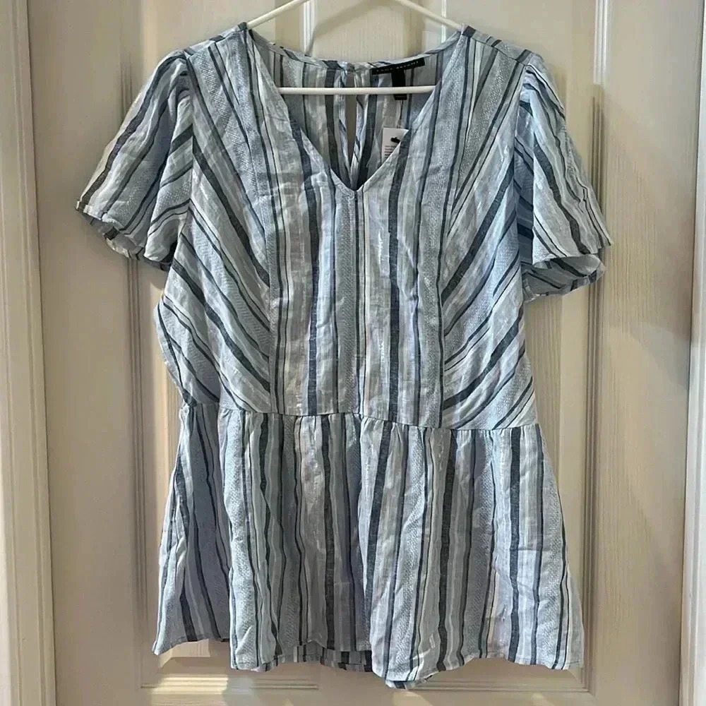 NWT Linen Blend Peplum Blouse Blue Airy Flattering Short Sleeve V Neck Keyhole L - Picture 1 of 10